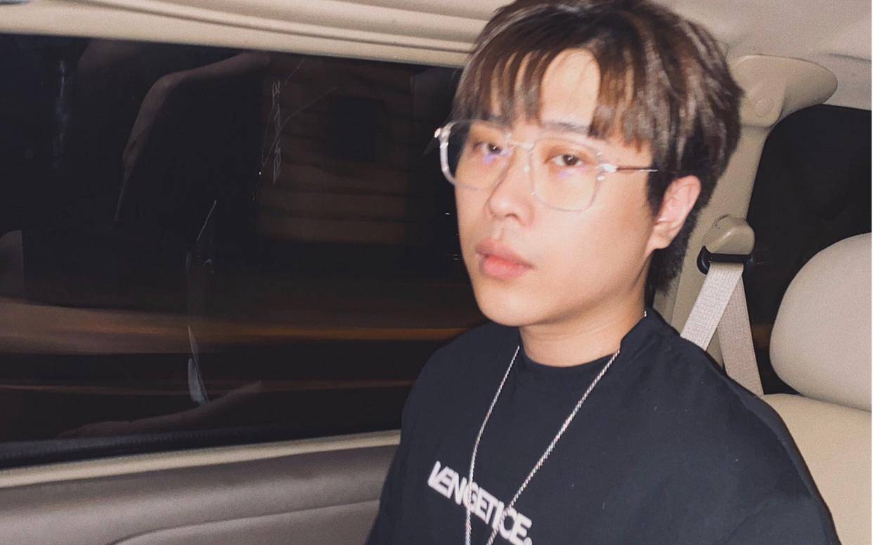 LOL主播集体遭遇瓶颈期!UZI感叹直播没人看:要是卢本伟还在就好了